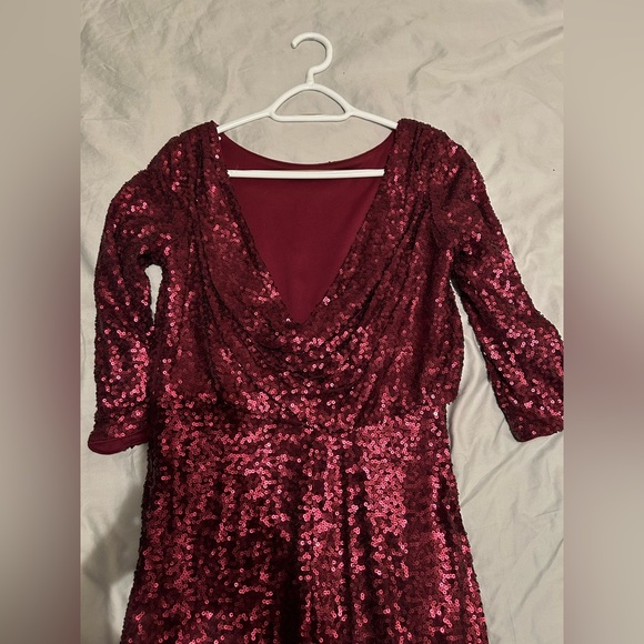 Brand new Red sequined open back Badgley Mishka knee length dress - Picture 5 of 6